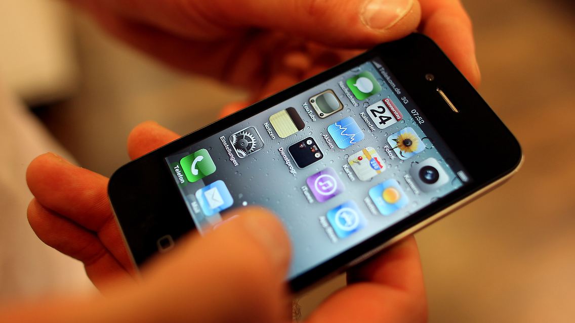Viele Nutzer hatten bislang wenig Freude mit ihrem iPhone 4.