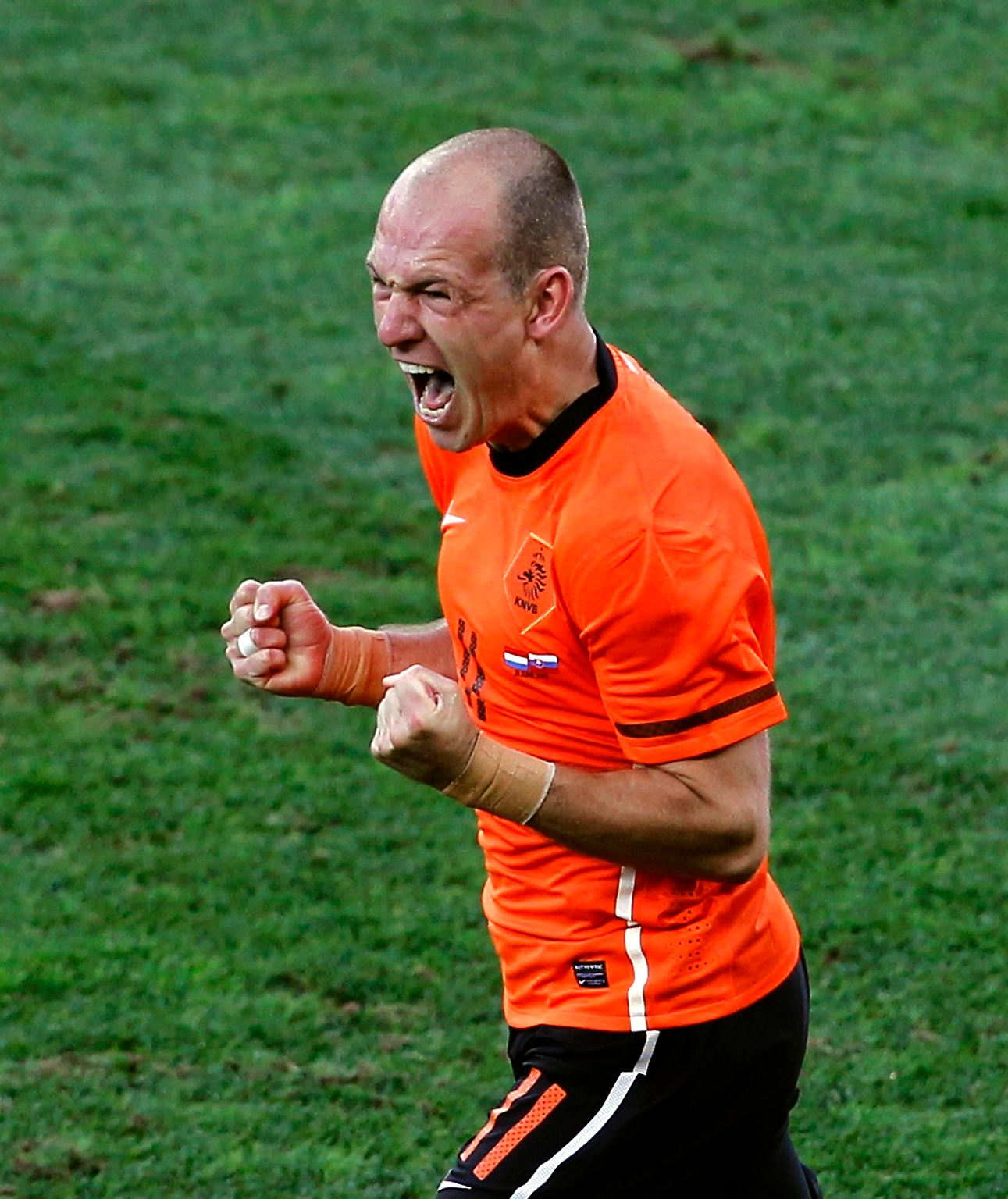 Passgeber, Torschütze, Matchwinner: Ein überragender Arjen Robben lässt die Niederlande zum wiederholten Male vom ersten WM-Titel träumen. 