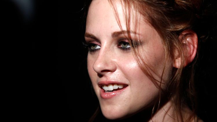 Kristen Stewart hat bereits die Haare schön für die nächste Rolle. 