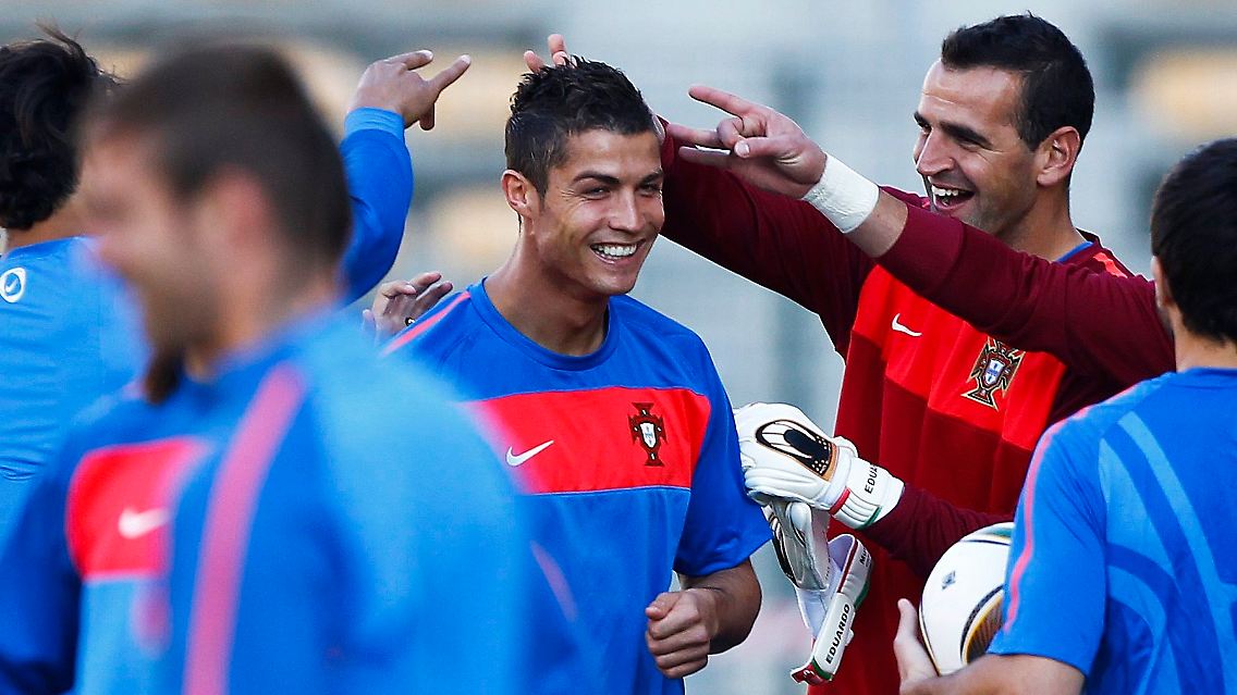 Superstar Ronaldo soll die Trophäe holen.