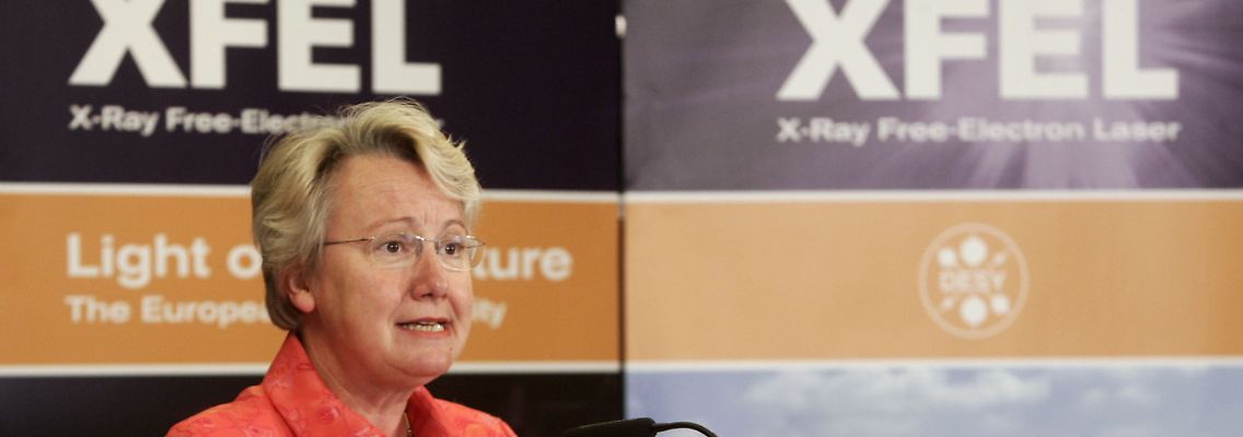 Bundesforschungsministerin Annette Schavan während des offiziellen Startschusses für den Röntgenlaser XFEL am 5.6.2007 in Hamburg.