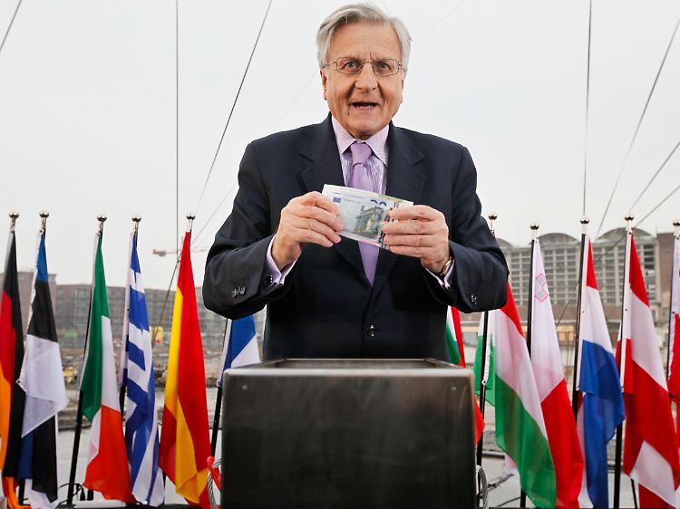 Milliarden zu Traumkonditionen: Bei der Grundsteinlegung für die künftige EZB-Zentrale legte Notenbankchef Jean-Claude Trichet ein Bündel Euro-Banknoten in eine Kassette, die nun im Fundament des Neubaus ruht.