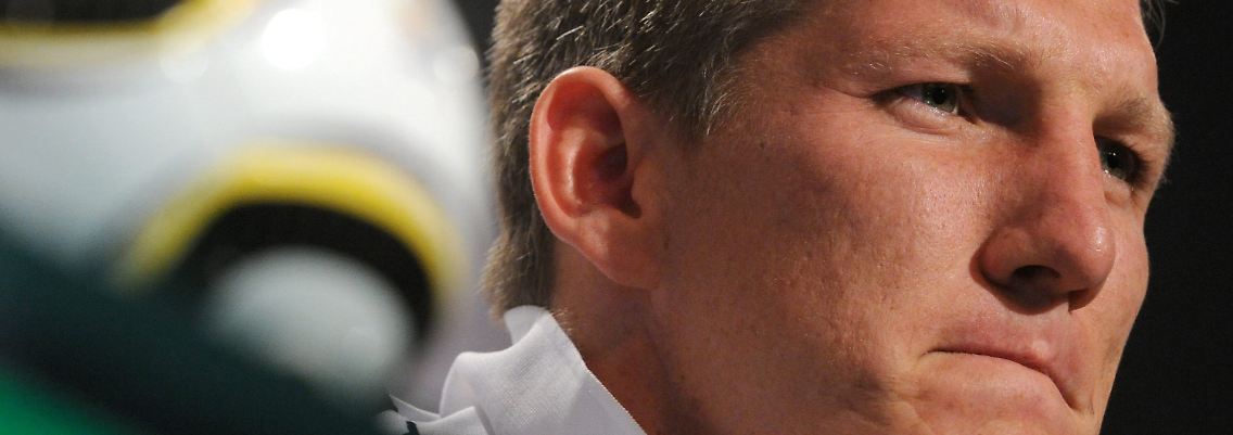 "Wir dürfen uns nicht anstecken lassen von den Provokationen": Bastian Schweinsteiger.