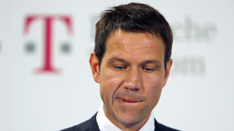 Telekom-Chef Obermann will Milliarden ins Turbo-Internet investieren - aber nur, falls der Konzern wieder volle Kontrolle über die Netze bekommt.