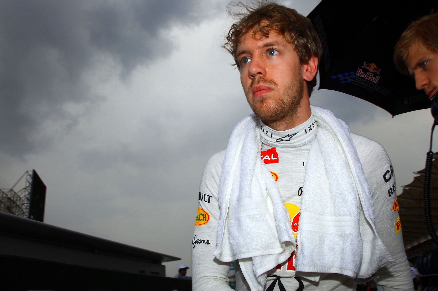 "Wie im echten Leben gibt es eben ein paar Gurken, die auf der Strecke fahren. Da muss man überlegen, ob Autofahren für ihn der richtige Job ist." (Weltmeister Sebastian Vettel nach dem Rennen in Malaysia bei RTL über die Kollision mit dem Inder Narain Karthikeyan)