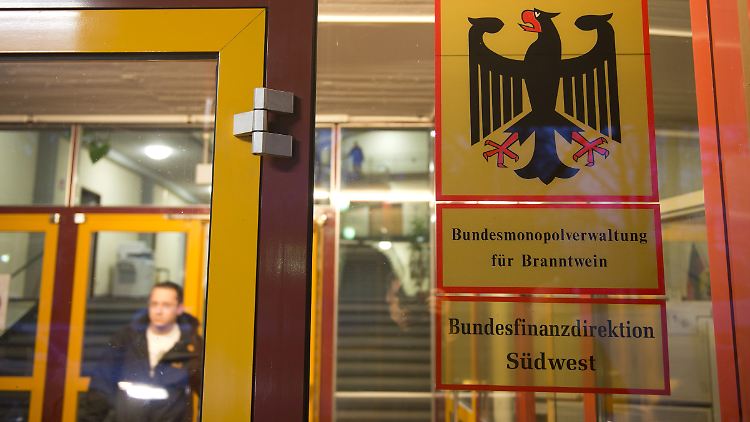 Die Bundesmonopolverwaltung für Branntwein (BfB) in Offenbach am Main wickelt sich selbst ab