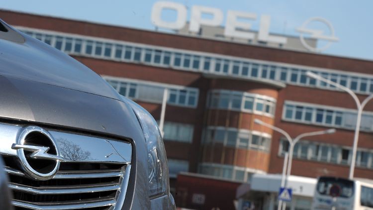 Das Opel-Werk Bochum: Seit Jahren gibt es Gerüchte über ein bevorstehendes Aus.