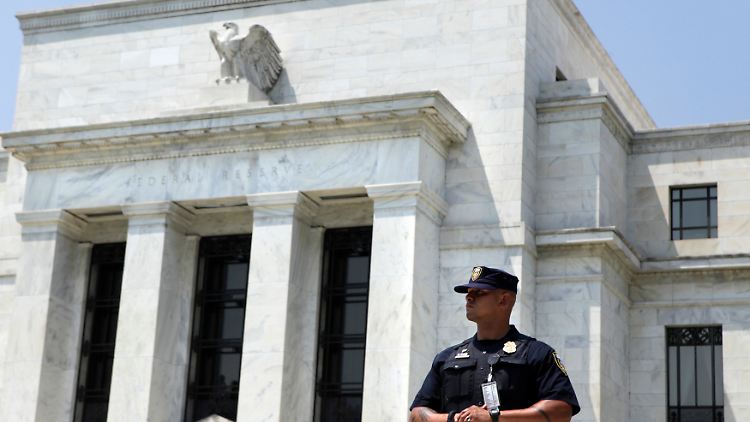 Die Fed will die Finanzmärkte sicherer machen. Das könnte die Deutsche Bank einen Milliardenbetrag kosten.