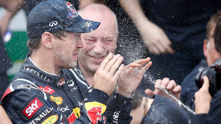 Auf ins Party-Wochenende: Sebastian Vettel.
