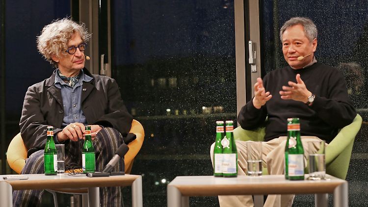 Zwei Meisterregisseure im Gespräch: Wim Wenders (l.) und Ang Lee trafen sich in der Akademie der Künste in Berlin.