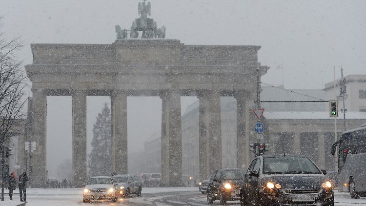 Schneefall am Brandenburger Tor