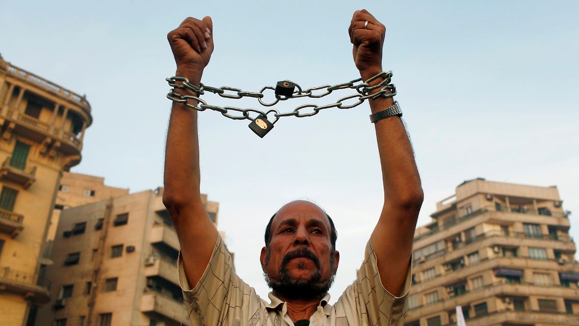 2012-11-30T174258Z_01_AW07B_RTRMDNP_3_EGYPT.JPG4262756246729341773.jpg