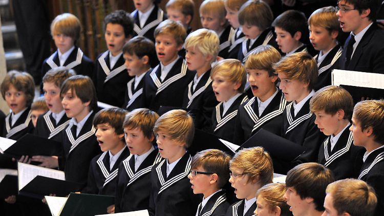 Neurowissenschaftler untersuchen das Verhalten der Thomaner beim Singen.