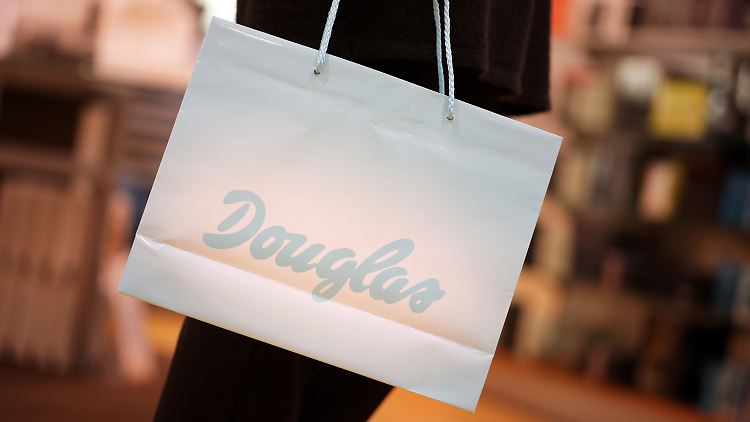 Bei Douglas beginnt eine neue Etappe.