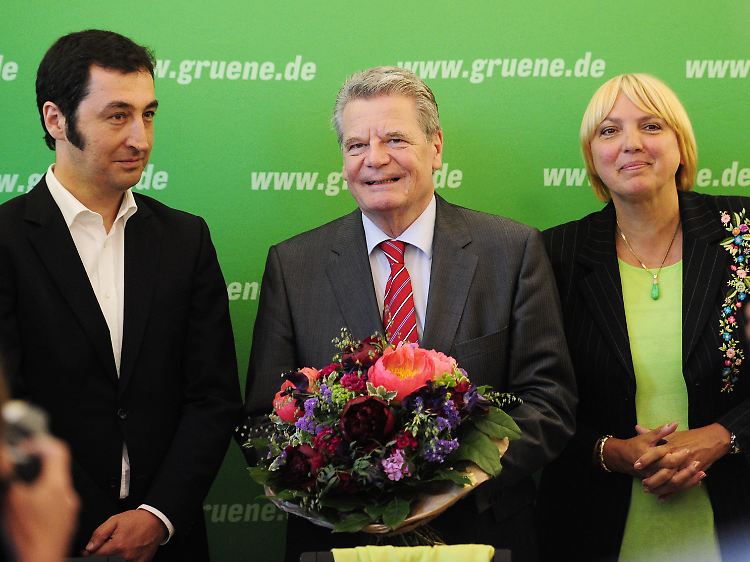 Claudia Roth und Cem Özedemir werfen den Linken "Verweigerung" vor.
