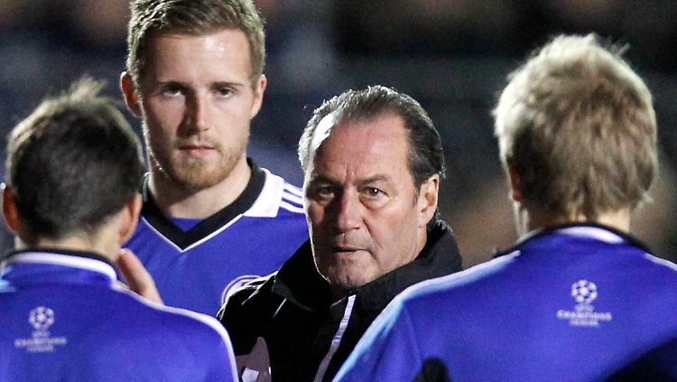 Für sie geht es immerhin noch um den Gruppensieg: Trainer Huub Stevens und seine Schalker.