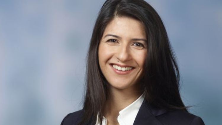 Serap Güler ist Abgeordnete im Landtag von NRW und integrationspolitische Sprecherin der CDU-Fraktion. In Hannover wurde sie mit 74,46 Prozent der Delegiertenstimmen in den Bundesvorstand der CDU gewählt.