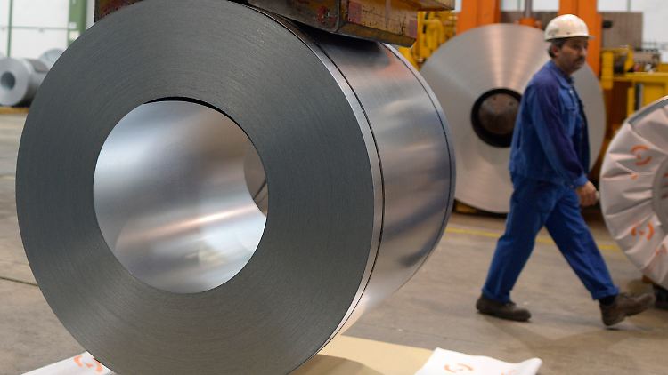 Salzgitter will Flachstahl 30 Euro je Tonne verteuern.