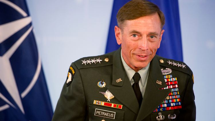 Statt um die Präsidentschaft kämpft David Petraeus um seinen Ruf.
