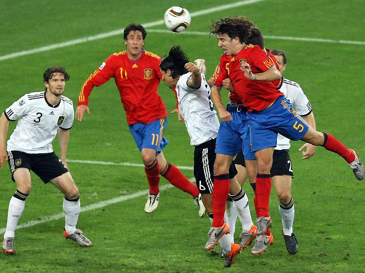 Carles Puyol, im WM-Halbfinale 2010 der Siegtorschütze gegen Deutschland, ist die personifizierte spanische Leidensfähigkeit.