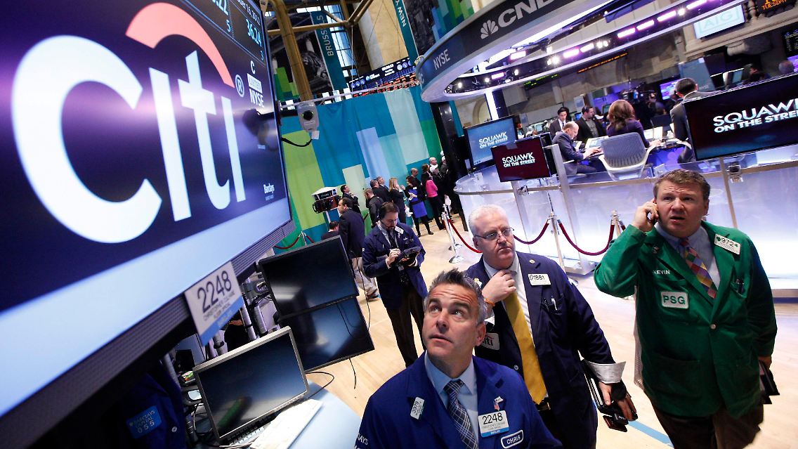 2012-12-05T172943Z_01_TOR902_RTRMDNP_3_CITIGROUP-JOBS.JPG6916612305890662117.jpg