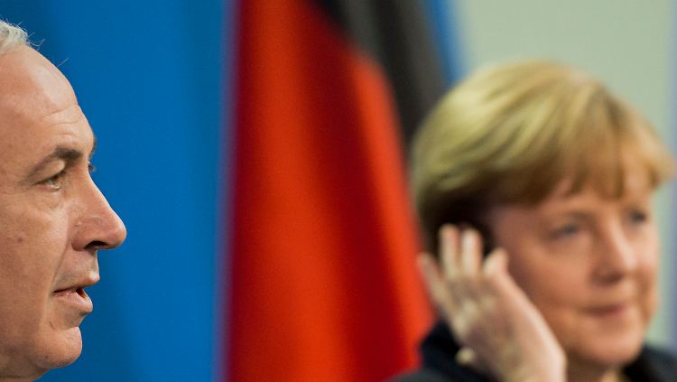 Netanjahu und Merkel bei der Pressekonferenz nach den Konsultationen.