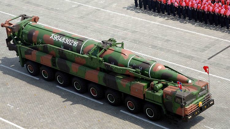 Nordkorea präsentiert auf Paraden gerne was es hat.