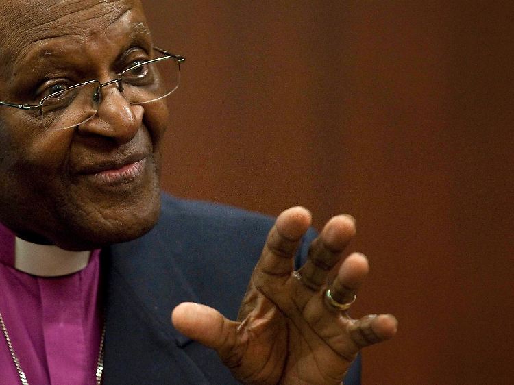 Desmond Tutu: "Die EU strebt nicht nach der Verwirklichung von Nobels globaler Friedensordnung ohne Militär."