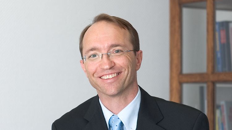 Dr. Ekkehard Wiek.jpg
