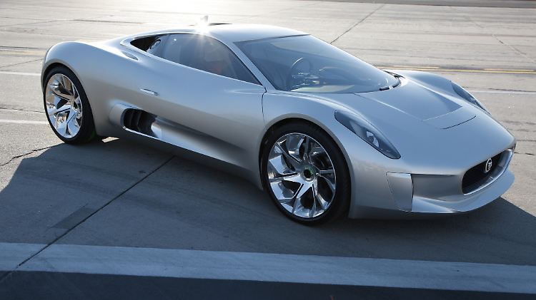 In weniger als drei Sekunden sollte mit dem C-X75 der Sprint von Null auf Tempo 100 gelingen.