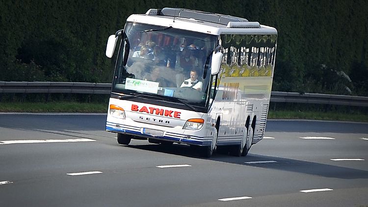 Bus statt Bahn - ab 2014 bekommt die Deutsche Bahn Konkurrenz im Fernverkehr. Das ist in anderen EU-Ländern schon Alltag.