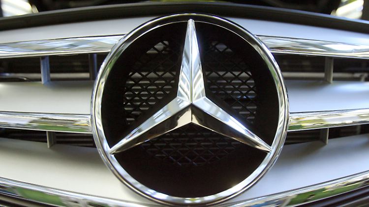 Konzernumstrukturierung im Zeichen des Sterns: Autoexperte Helmut Becker kritisiert sie.