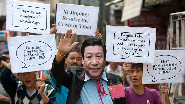 Immer wieder demonstrieren Tibeter gegen die Kontrolle Chinas.