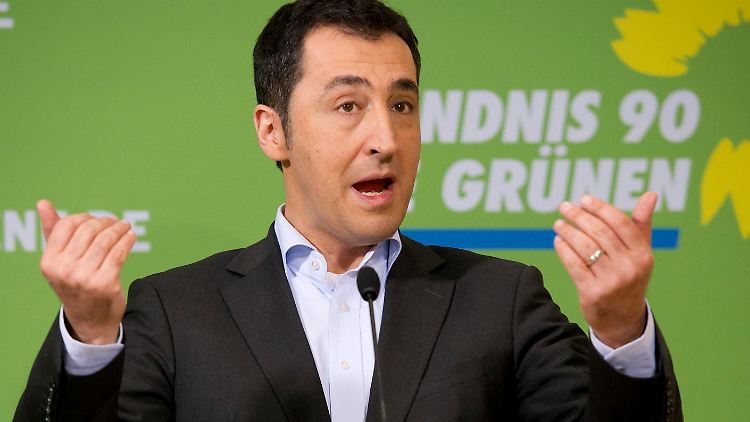 "Schusswaffen sind keine harmlosen Sportgeräte oder Spielzeuge", warnt Grünen-Chef Özdemir.