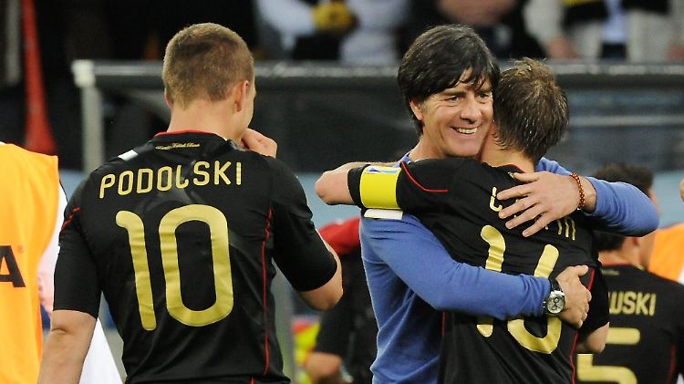 Bundestrainer Joachim Löw kann durchaus zufrieden sein mit seinem Team. Ist er auch.