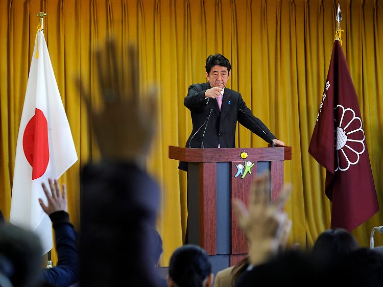 Shinzo Abe will viel Geld, sofort.