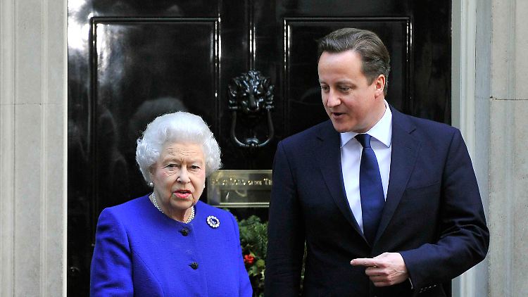 Staatsoberhaupt und Regierungschef vor der Downing Street 10.