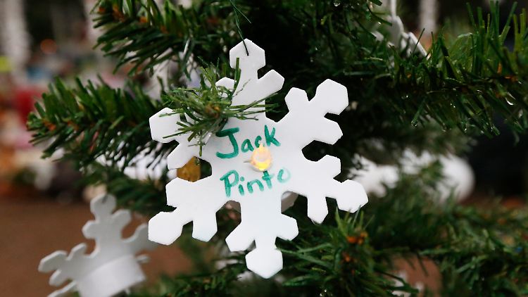 Jack Pinto wurde als eines der ersten Kinder beigesetzt.