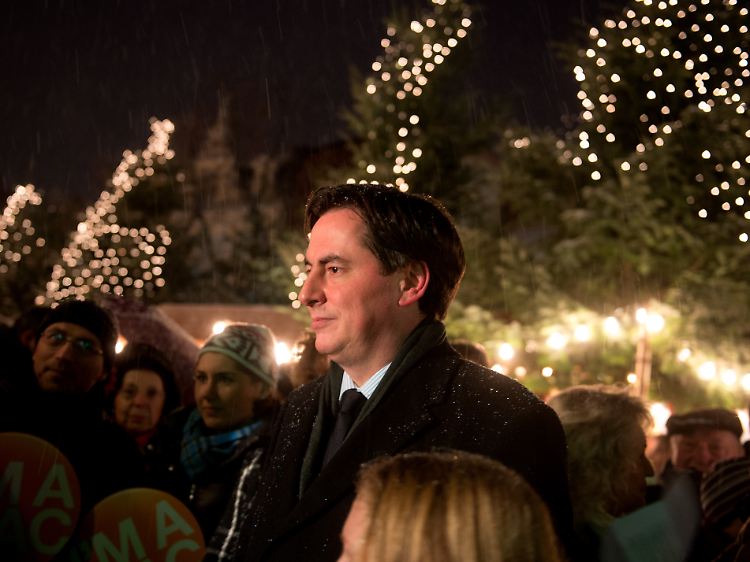 McAllister macht sowohl auf internationalem Parkett als auch auf Weihnachtsmärkten in der Provinz ein gutes Bild.