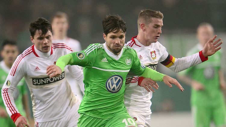 Wolfsburg feiert späten Sieg gegen Leverkusen.