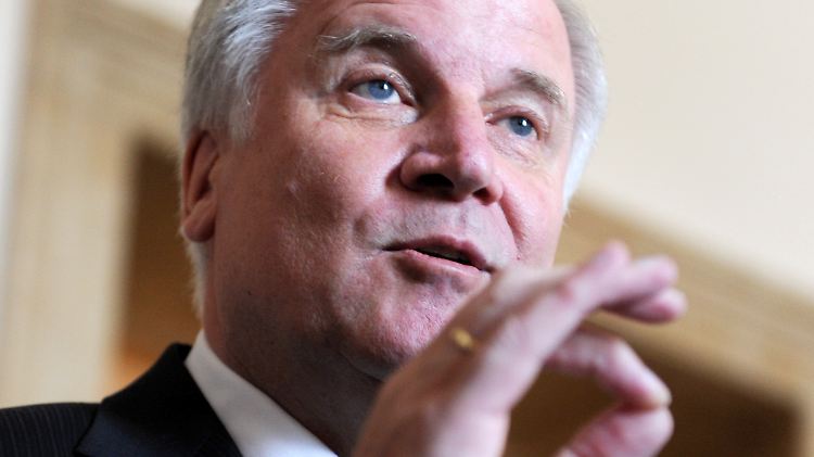 Seehofer: "Die Kredite müssen zurückgezahlt werden."