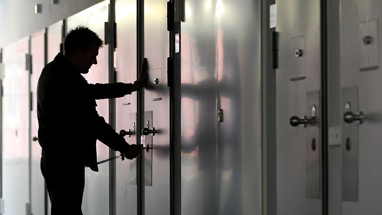 Niemand darf einfach so für immer weggeschlossen werden.