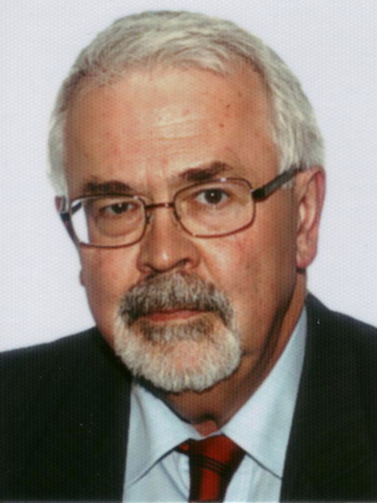 Helmut Becker ist ehemaliger Chefvolkswirt von BMW und leitet das Institut für Wirtschaftsanalyse und Kommunikation (IWK) in München.