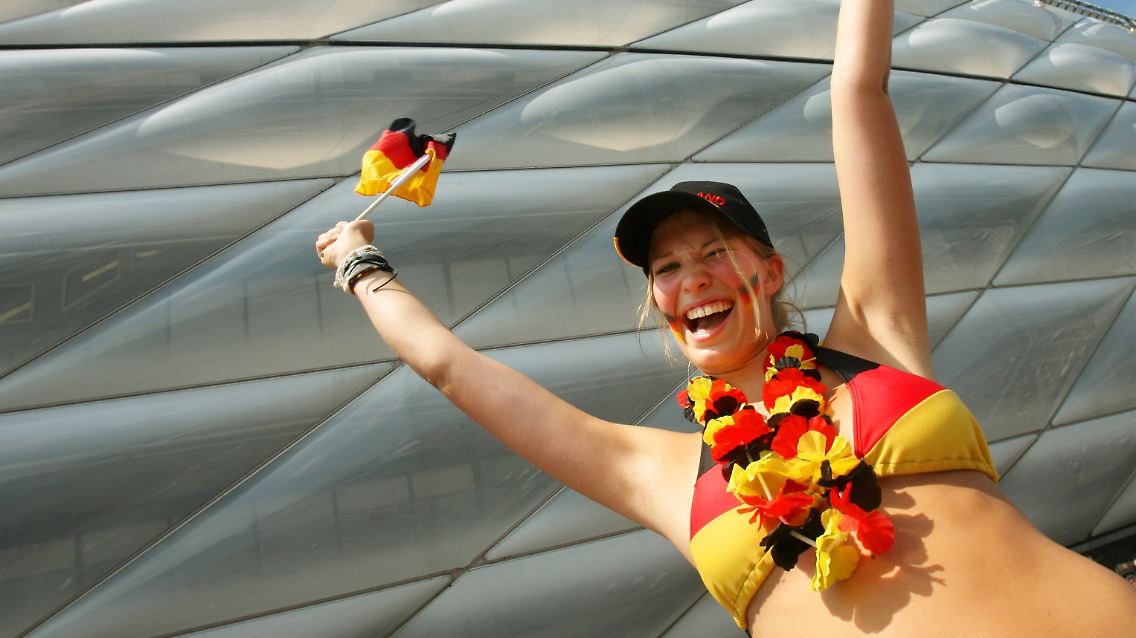 wm fans bikini.jpg