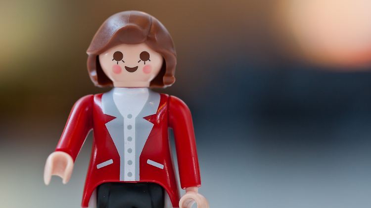 Selbst Kanzlerin Angela Merkel gibt es bereits als Playmobil-Figur.