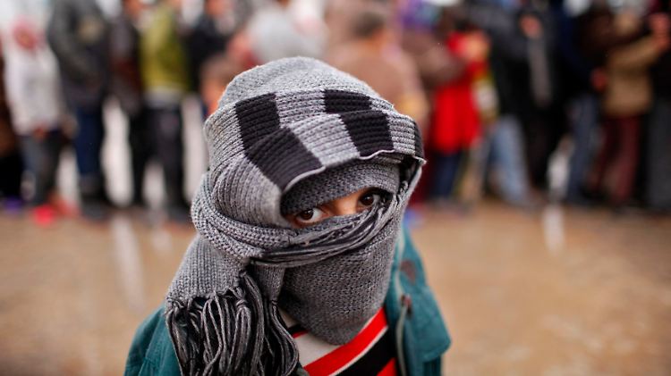Die Lage der syrischen Flüchtlinge wird mit dem Wintereinbruch dramatisch - vor allem Kinder sind davon betroffen.