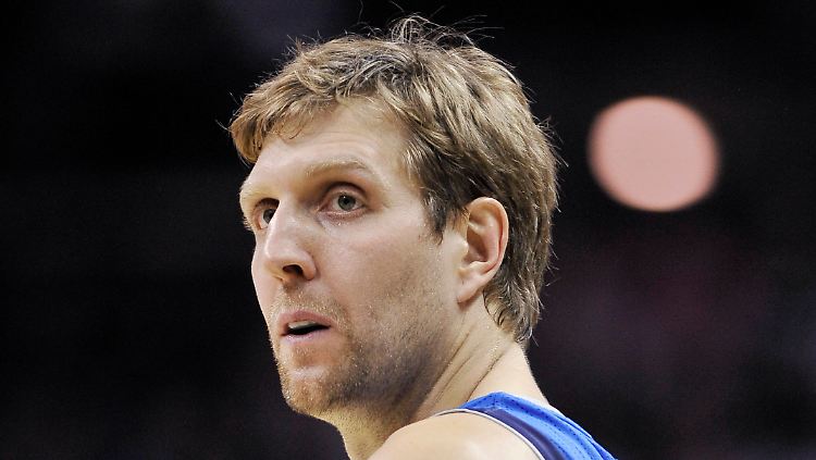 Dirk Nowitzki spielte erstmals in dieser Saison.