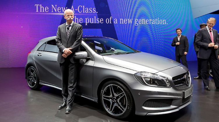 "A wie Angriff" - mit diesen Worten brachte Daimler-Chef Zetsche die neue Mercedes A-Klasse auf den Weg, die sich von den Vorgängern extrem unterscheidet.