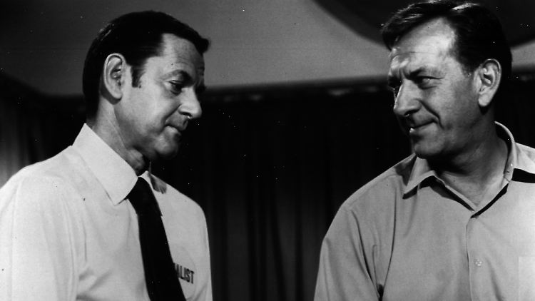 Jack Klugman (re.), mit seinem "Männerwirtschaft"-Kollegen Tony Randall.