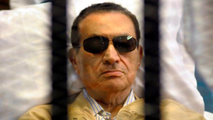 Husni Mubarak während seines Prozesses im Frühjahr.